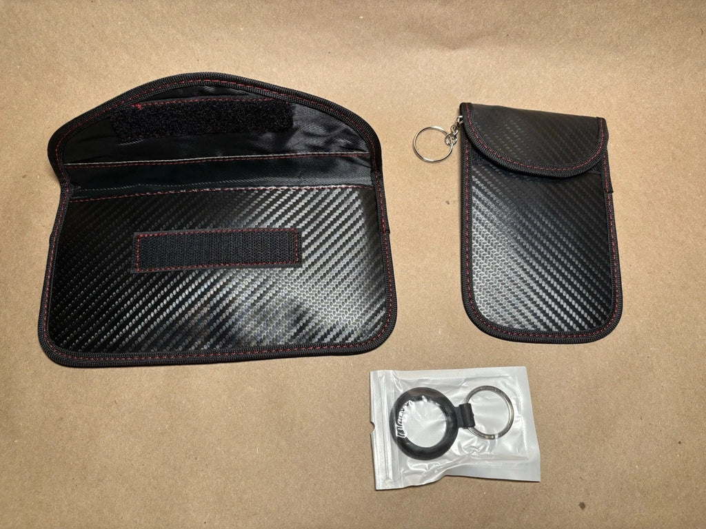 Airtag Wallet Case Leather Carbon Fibre Card Holder Magnetic Air Tag Cover