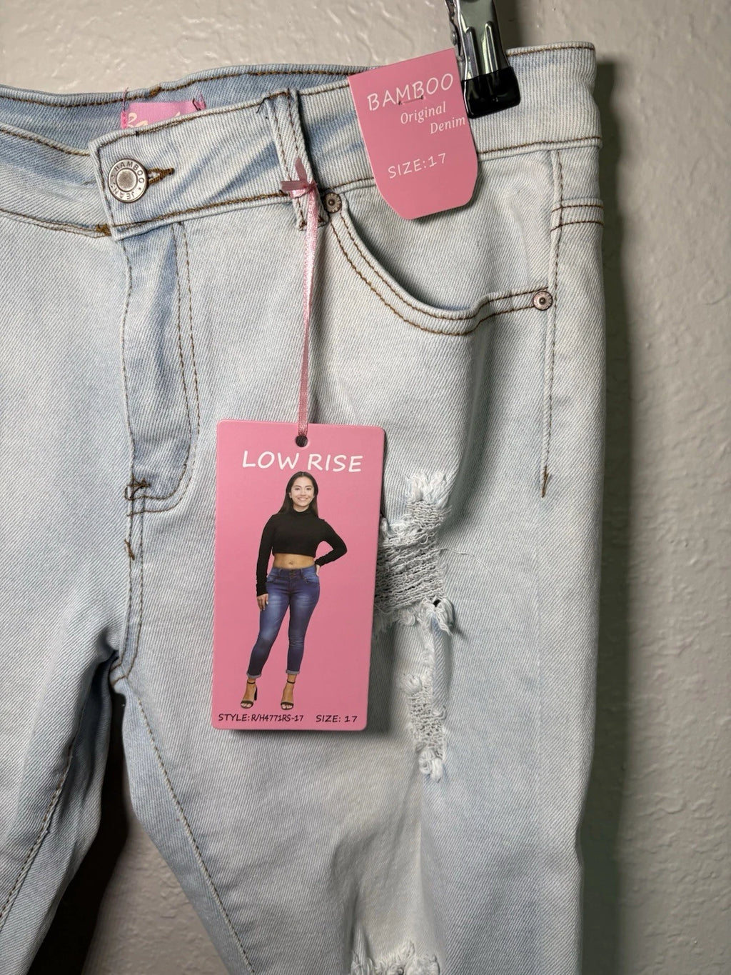 Women’s Bamboo Low Rise Skinny Jeans Size 17 With Rips