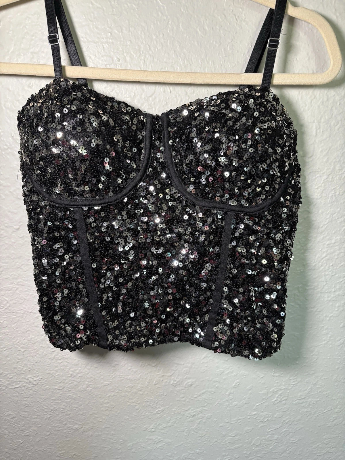 Women XL Black And Silver Sequence Cropped Top