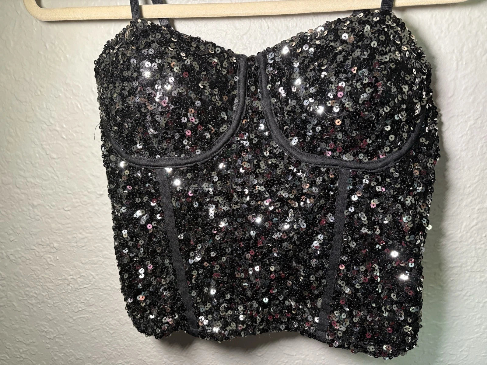 Women XL Black And Silver Sequence Cropped Top