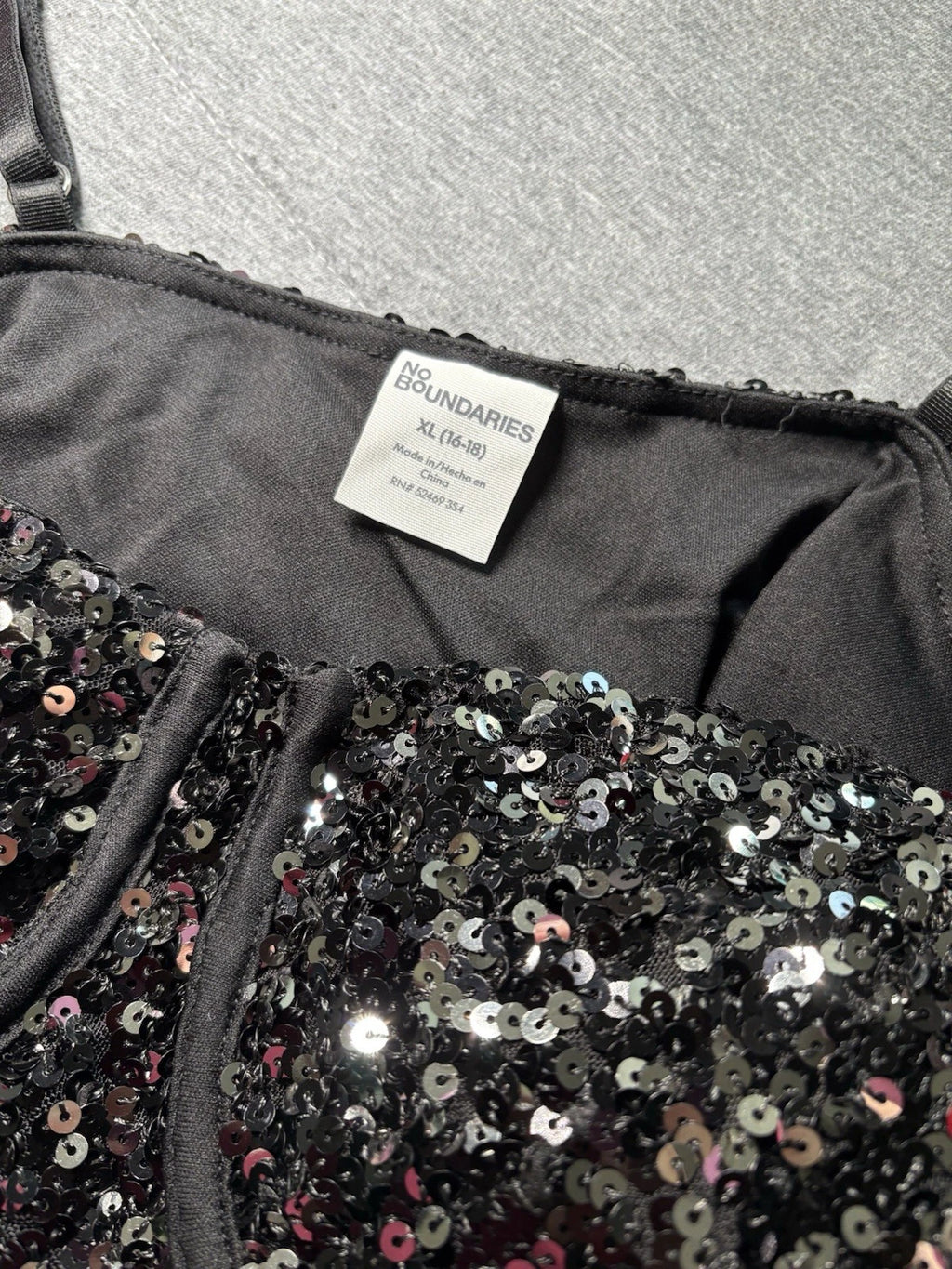 Women XL Black And Silver Sequence Cropped Top