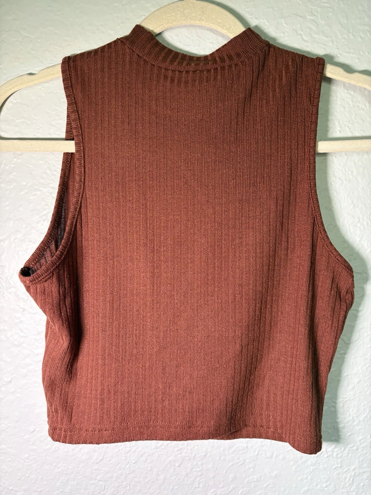 SHEIN WOMEN MOCKNECK BURNT ORANGE SLEEVELESS CROP TOP SIZE L