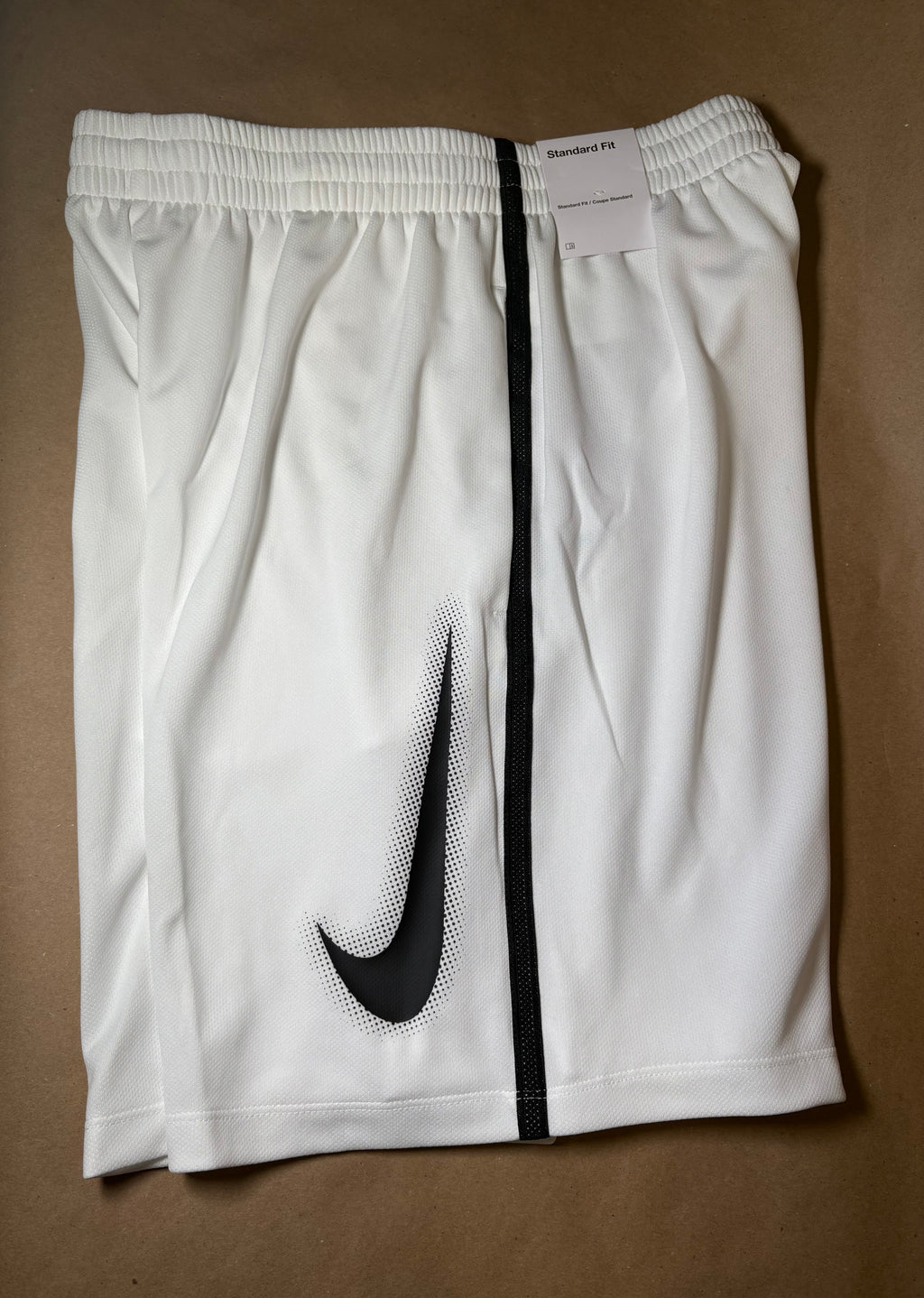 WHITE NIKE DRY FIT SHORTS - SZ XL