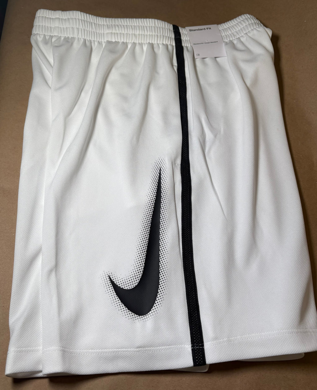 WHITE NIKE DRY FIT SHORTS - SZ XL
