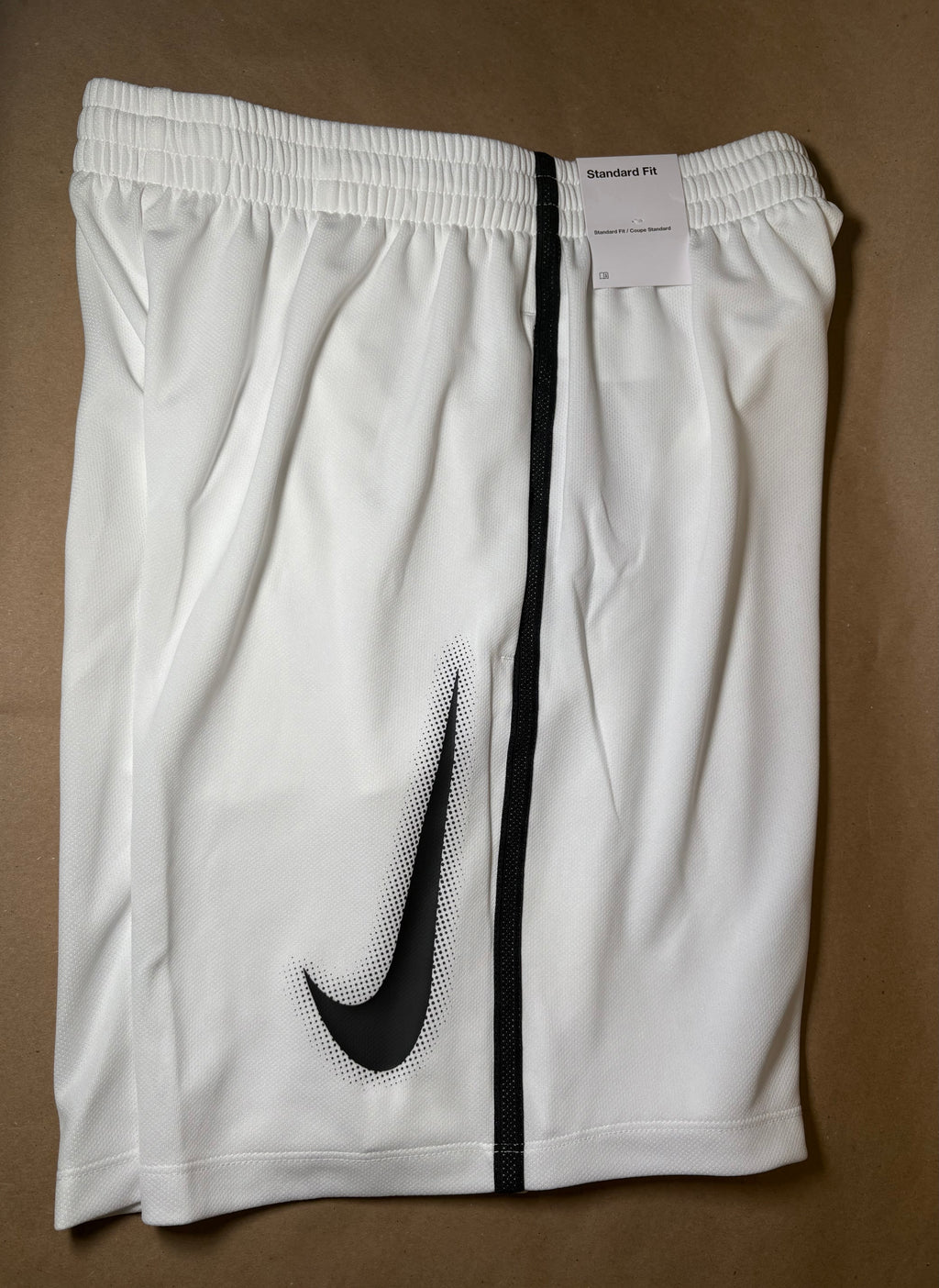 WHITE NIKE DRY FIT SHORTS - SZ XL