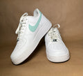 NIKE AIR FORCE 1 LOW - SZ 8
