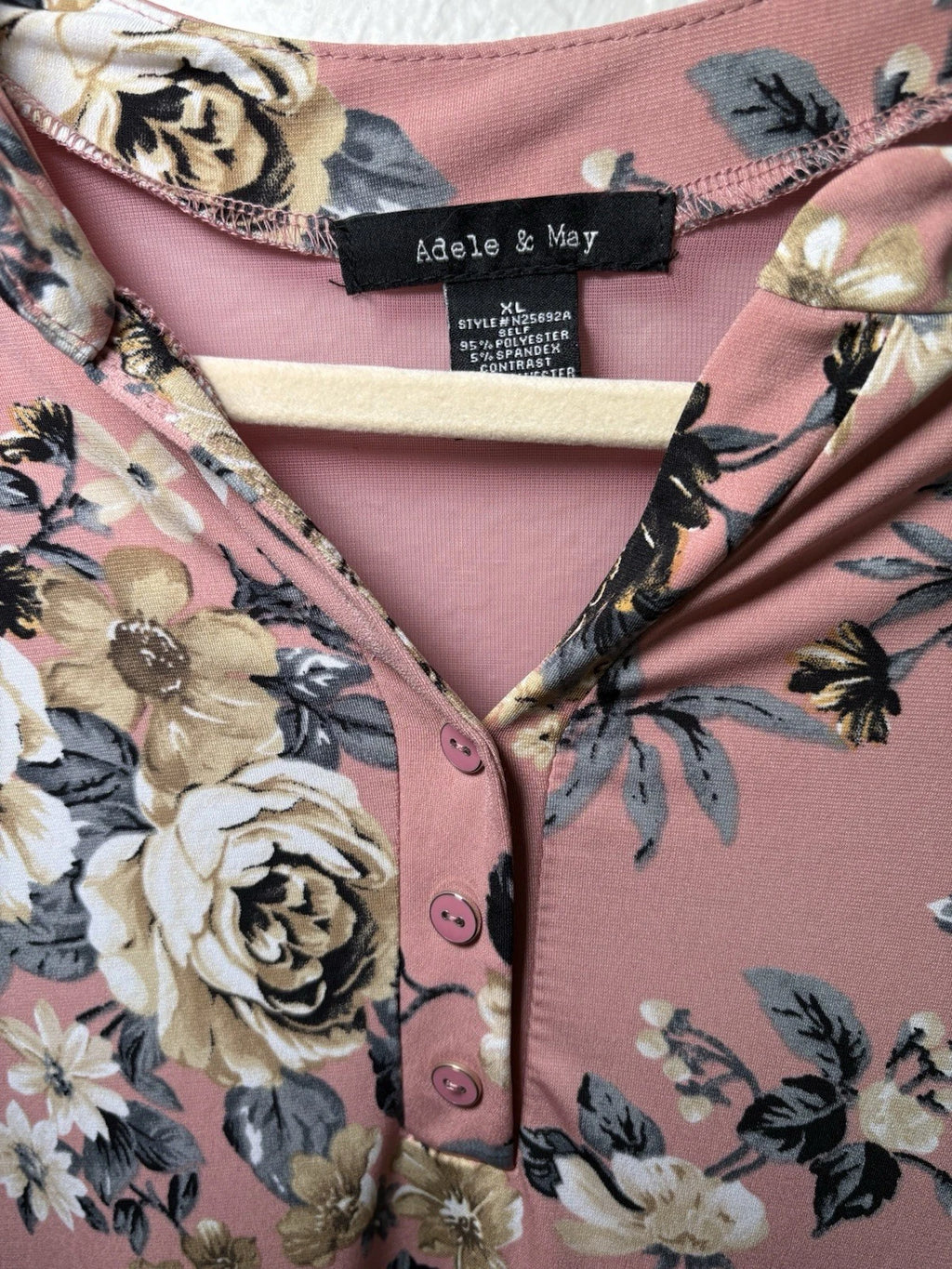 Women’s Large Pink And Floral Top With Sheer Sleeves